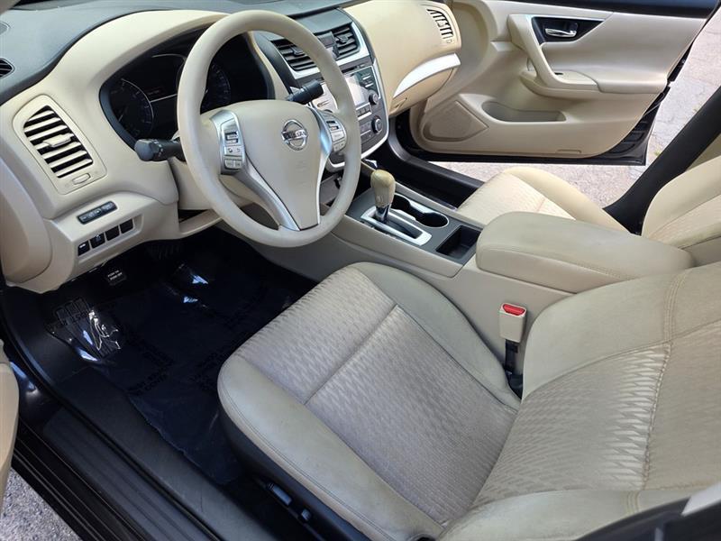 Nissan Altima  2016