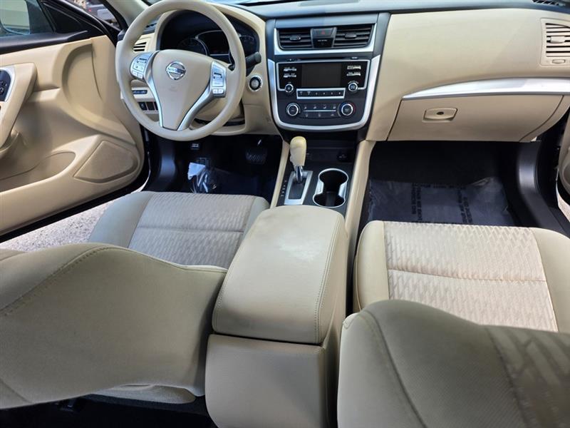 Nissan Altima  2016