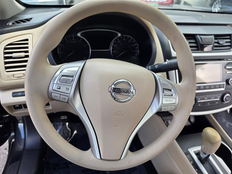 Nissan Altima  2016