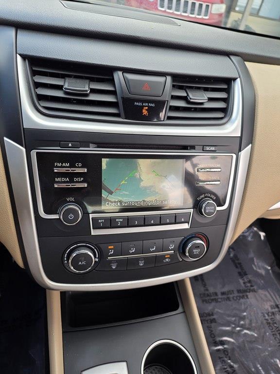 Nissan Altima  2016