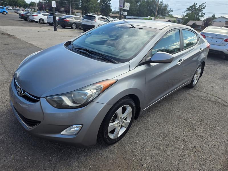 Hyundai Elantra  2013