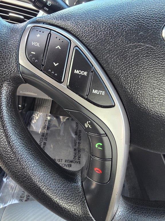 Hyundai Elantra  2013
