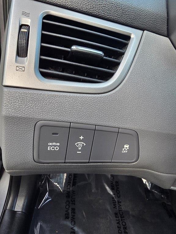 Hyundai Elantra  2013