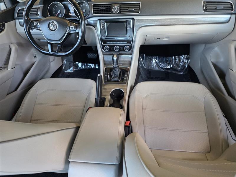 Volkswagen Passat  2016