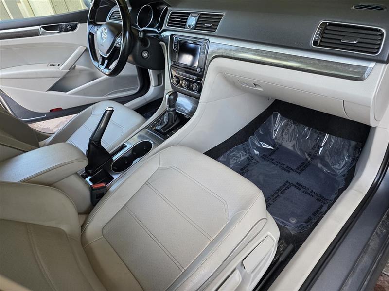 Volkswagen Passat  2016