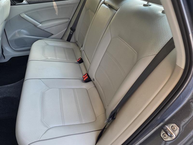 Volkswagen Passat  2016