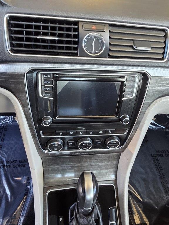 Volkswagen Passat  2016