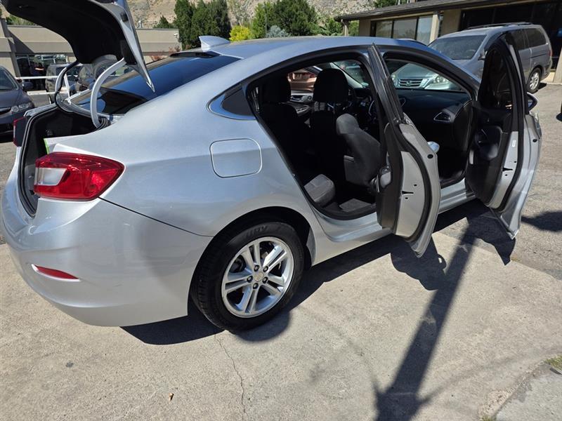 Chevrolet Cruze  2018