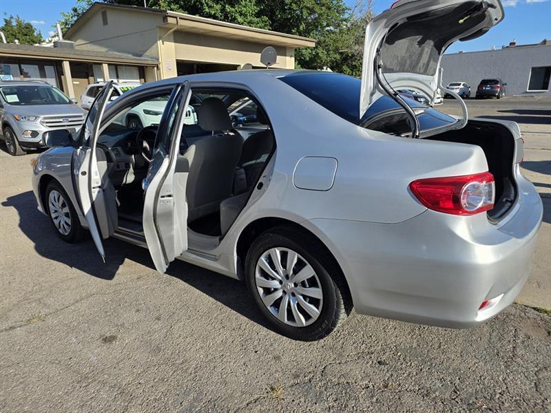 Toyota Corolla  2012