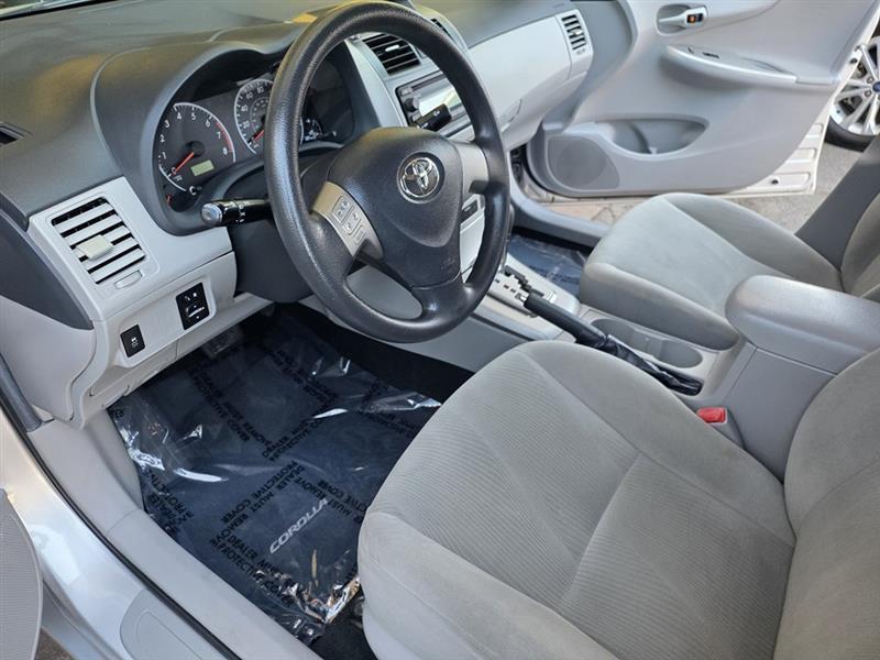 Toyota Corolla  2012