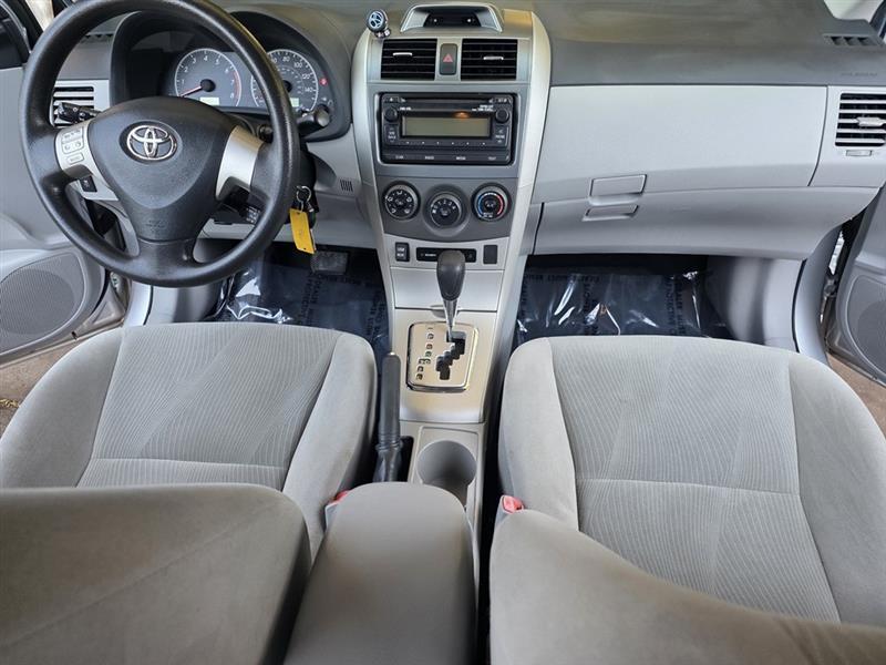 Toyota Corolla  2012