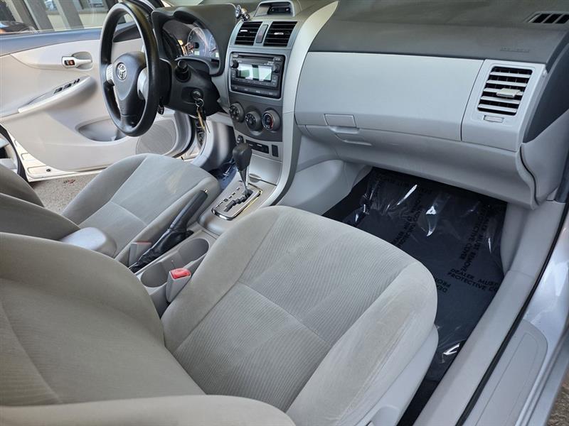 Toyota Corolla  2012