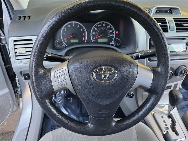 Toyota Corolla  2012