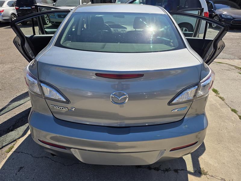 Mazda MAZDA3  2012