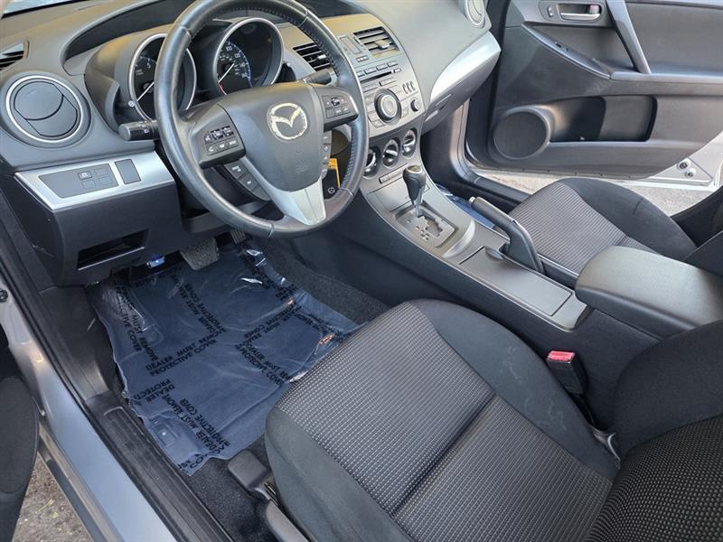 Mazda MAZDA3  2012