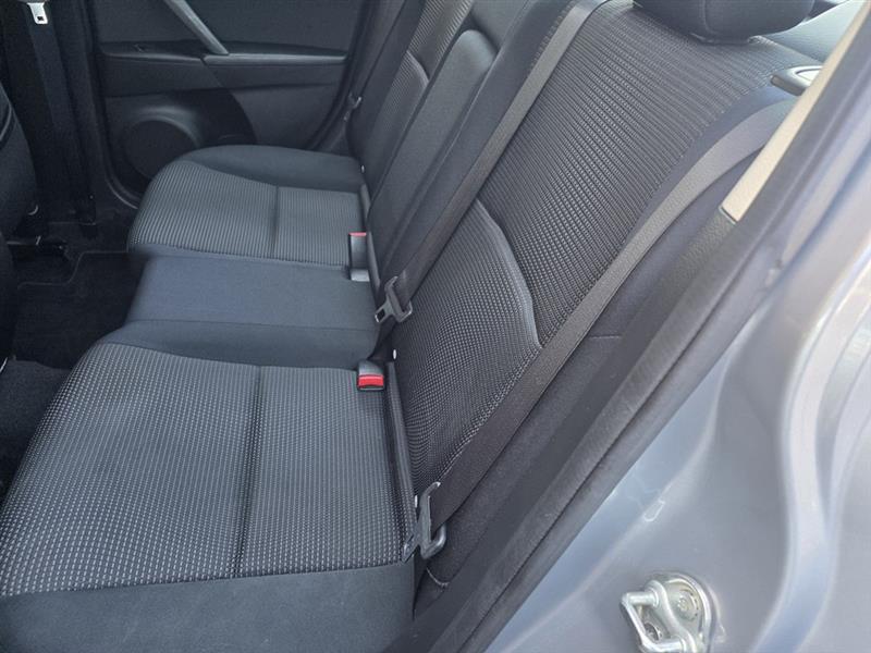 Mazda MAZDA3  2012