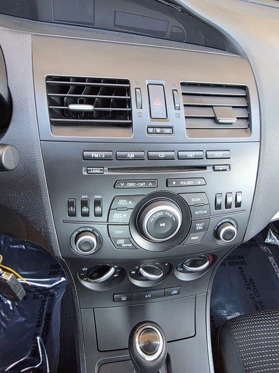 Mazda MAZDA3  2012