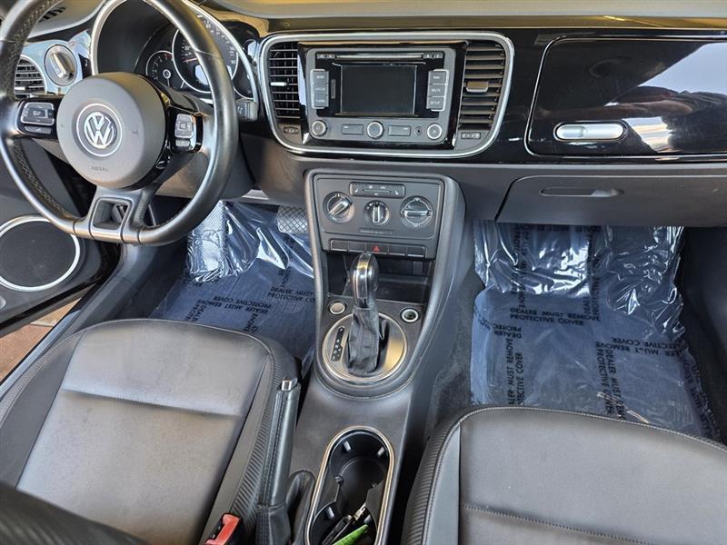 Volkswagen Beetle  2012