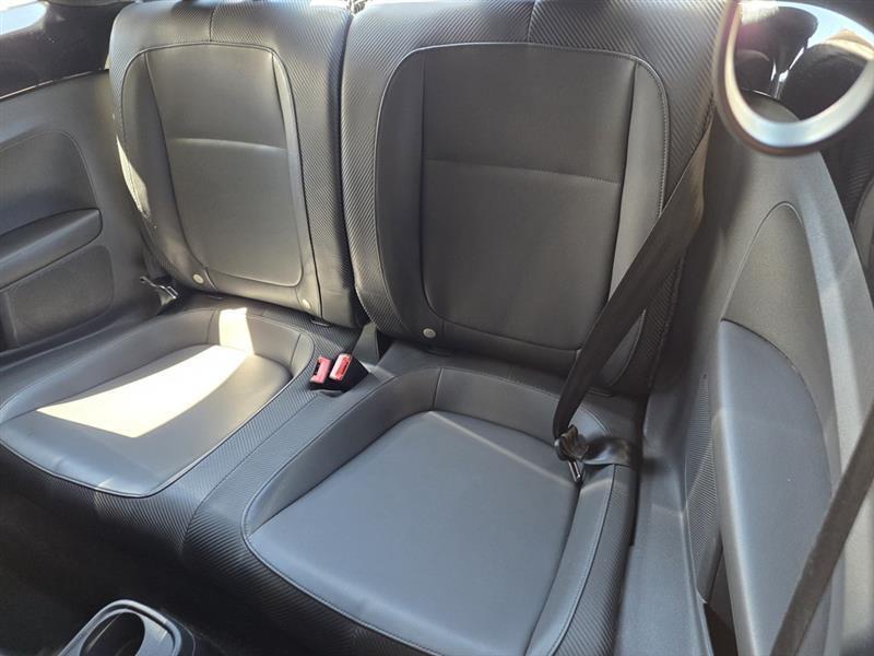 Volkswagen Beetle  2012