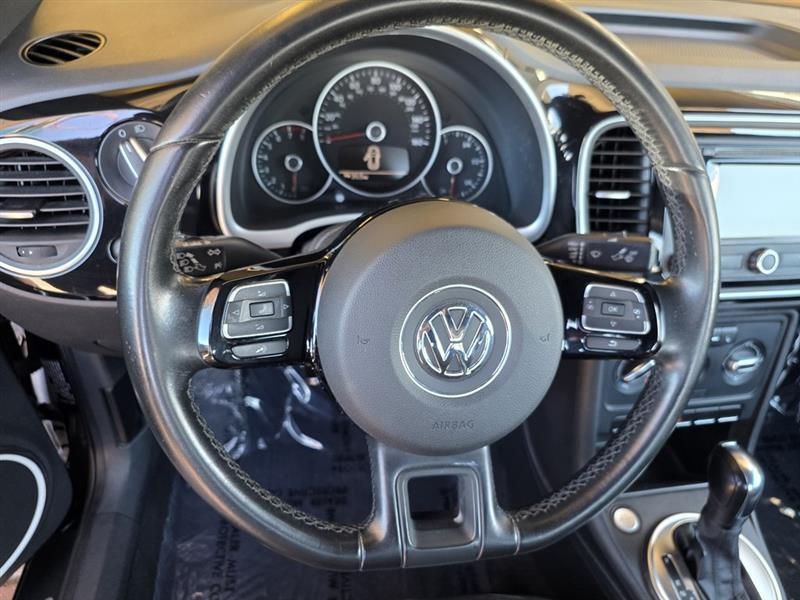 Volkswagen Beetle  2012