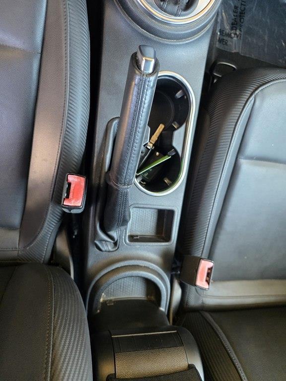 Volkswagen Beetle  2012