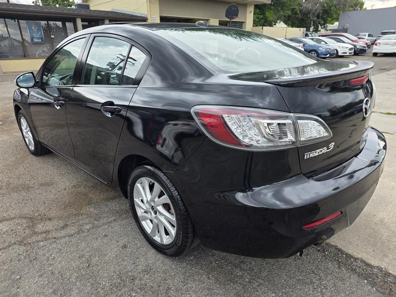 Mazda MAZDA3  2013