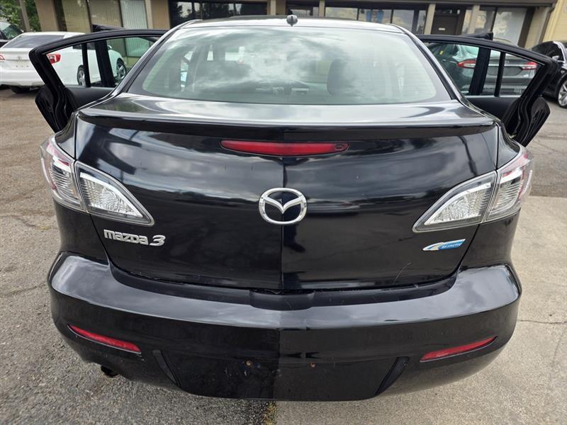 Mazda MAZDA3  2013