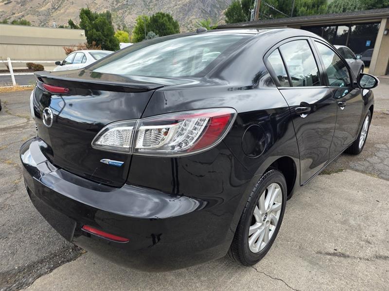 Mazda MAZDA3  2013