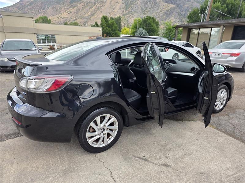 Mazda MAZDA3  2013