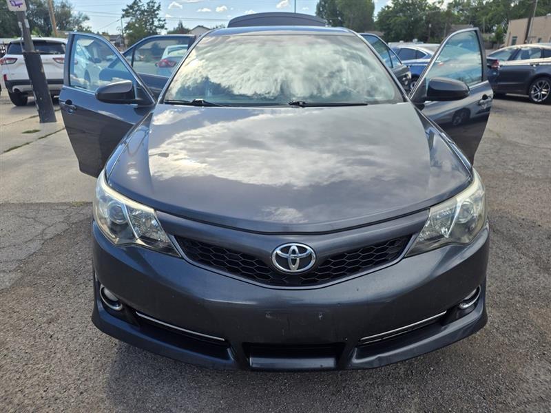 Toyota Camry  2012