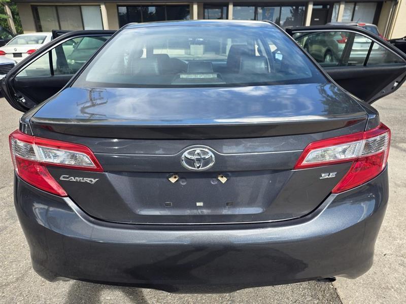 Toyota Camry  2012