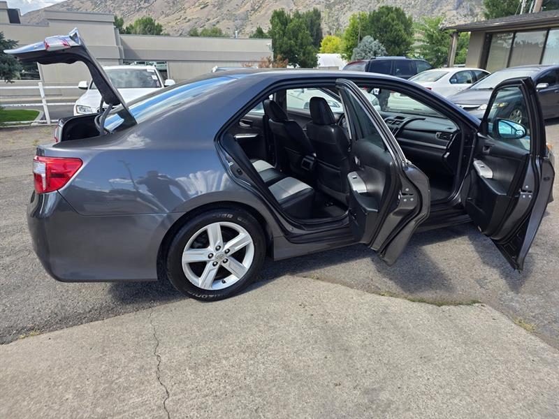 Toyota Camry  2012