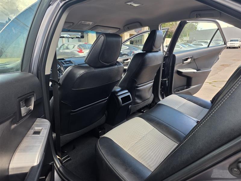 Toyota Camry  2012