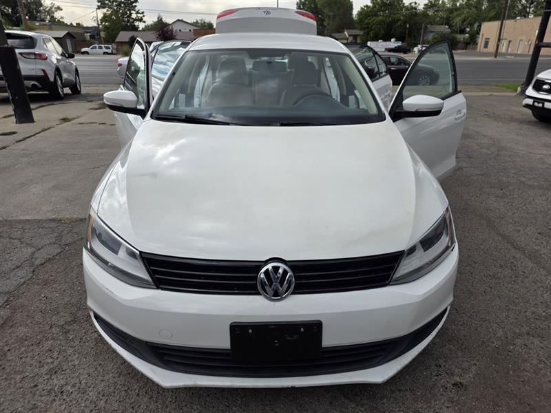 Volkswagen Jetta  2012