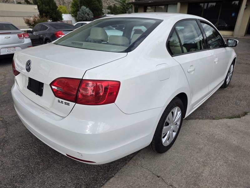 Volkswagen Jetta  2012