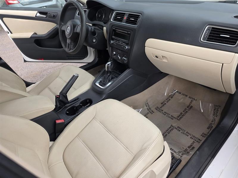 Volkswagen Jetta  2012