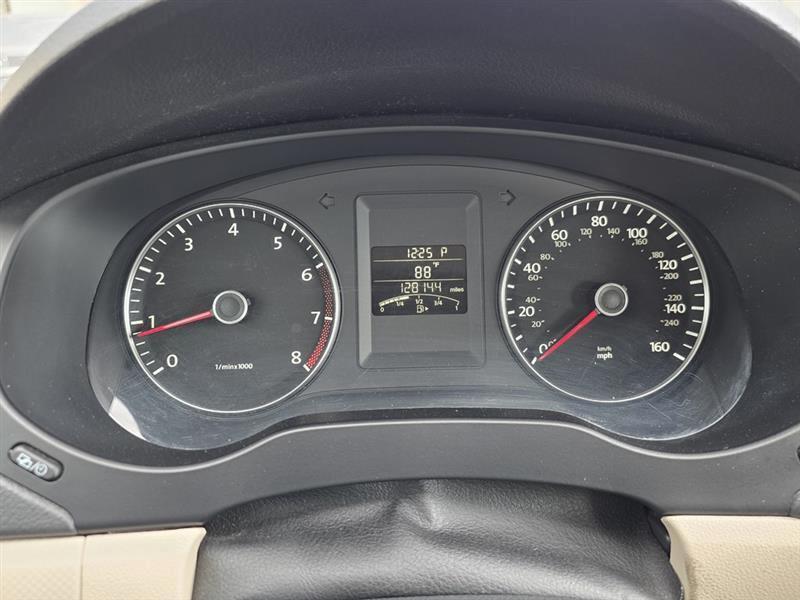 Volkswagen Jetta  2012