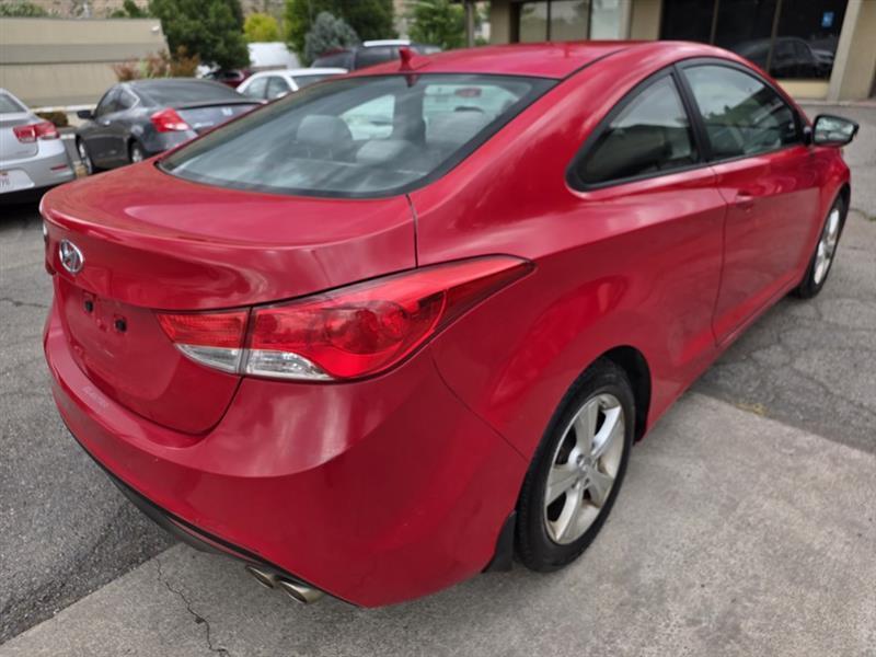Hyundai Elantra  2013