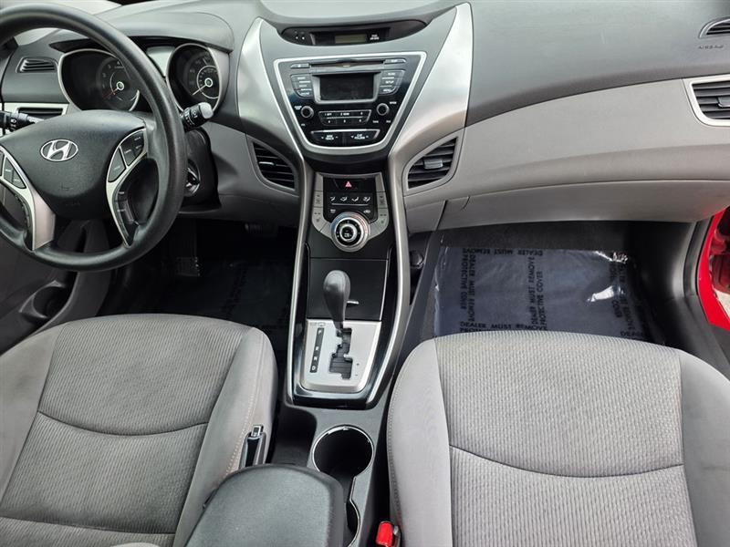 Hyundai Elantra  2013