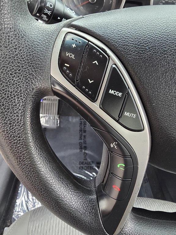 Hyundai Elantra  2013