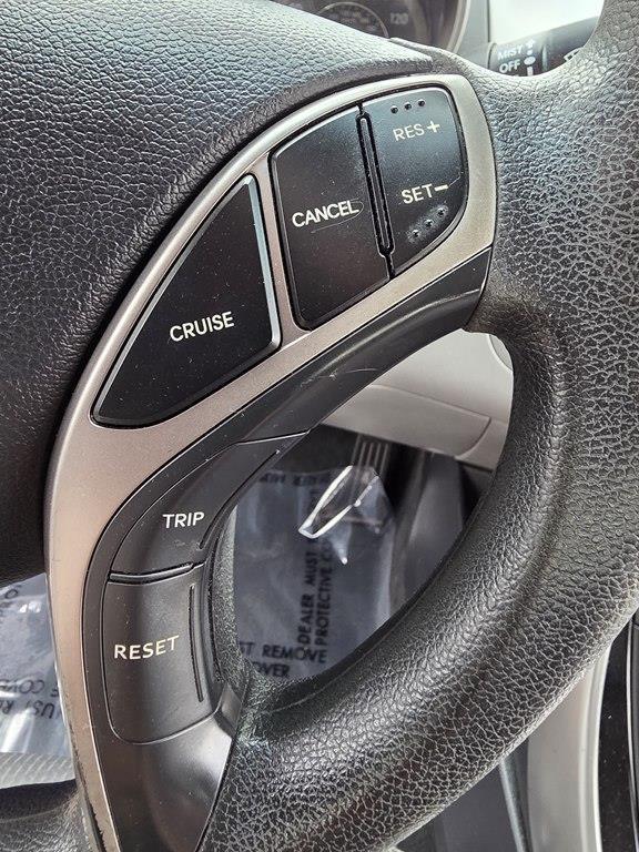 Hyundai Elantra  2013