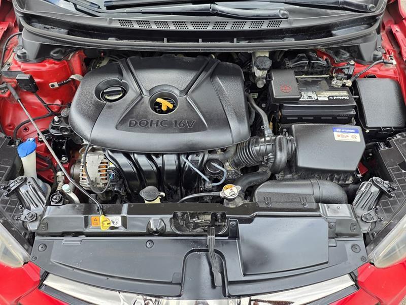 Hyundai Elantra  2013
