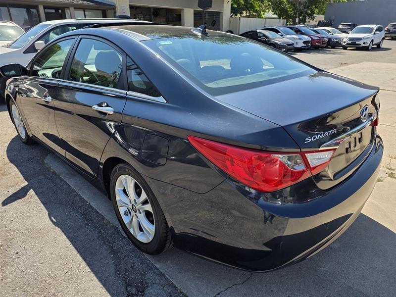 Hyundai Sonata  2012