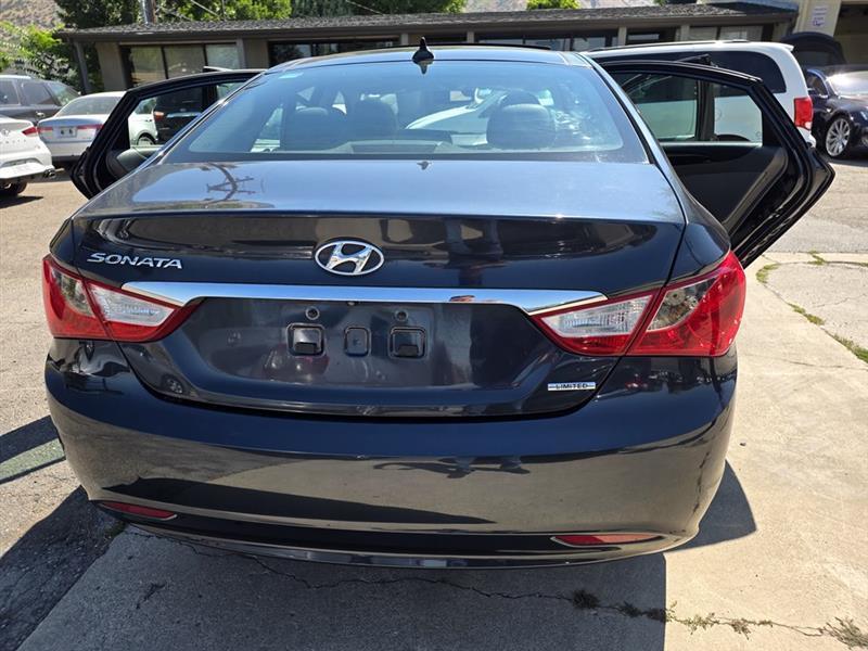 Hyundai Sonata  2012