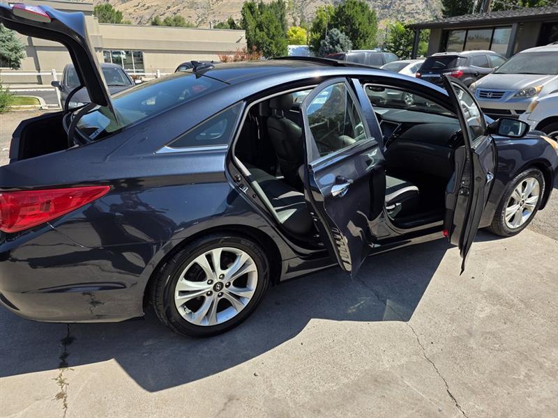 Hyundai Sonata  2012
