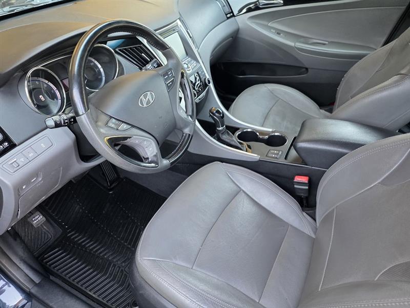 Hyundai Sonata  2012