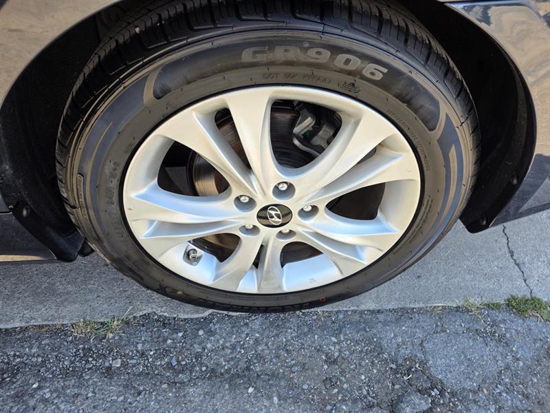 Hyundai Sonata  2012