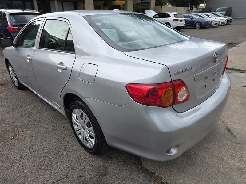 Toyota Corolla  2010