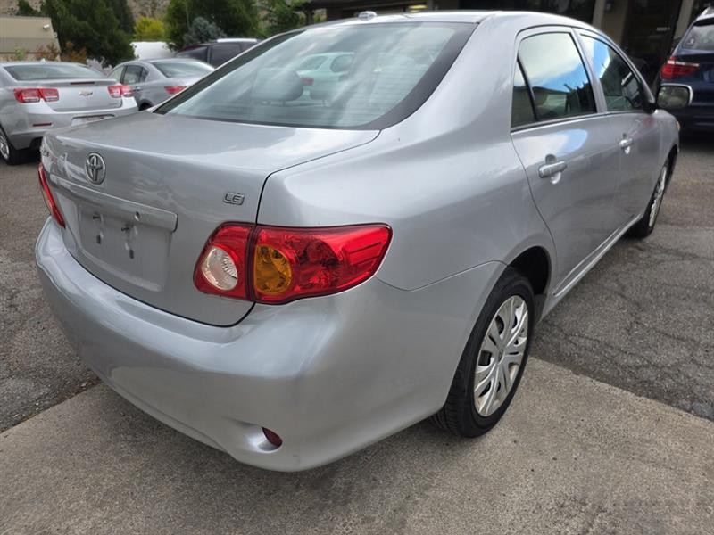 Toyota Corolla  2010