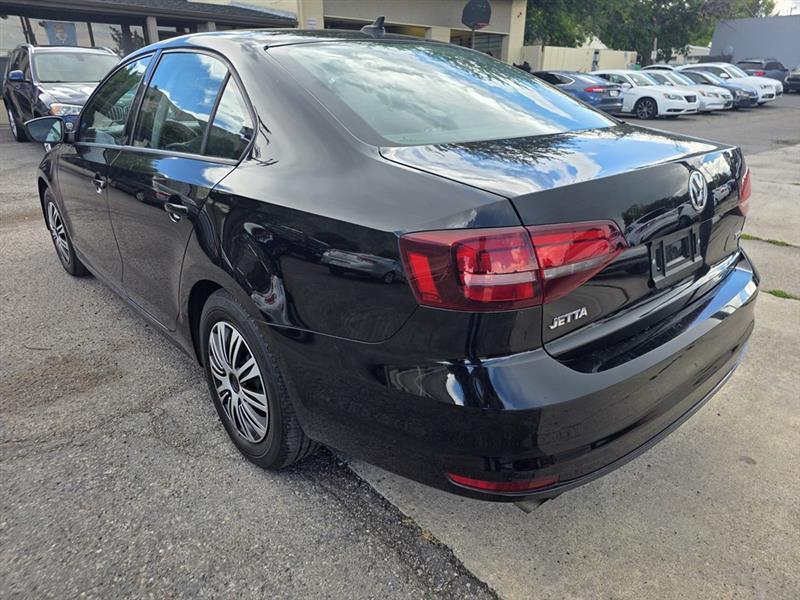 Volkswagen Jetta  2016